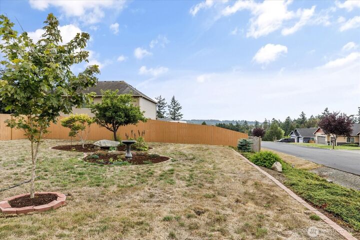 Property Photo: 1037 Lyle Ridge Circle WA 98277