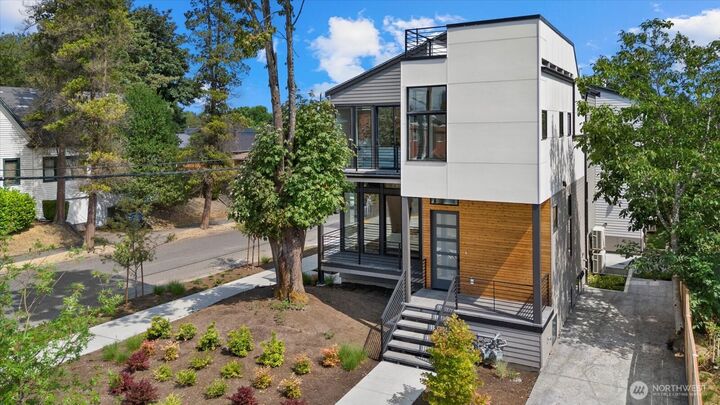 128  24th Avenue  Seattle WA 98122 photo