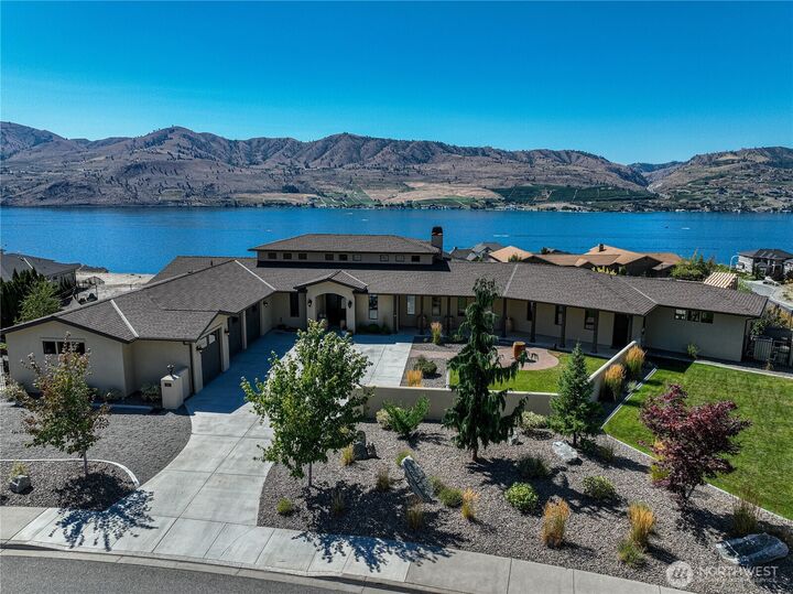 Property Photo: 100 Mira Vista Drive WA 98816