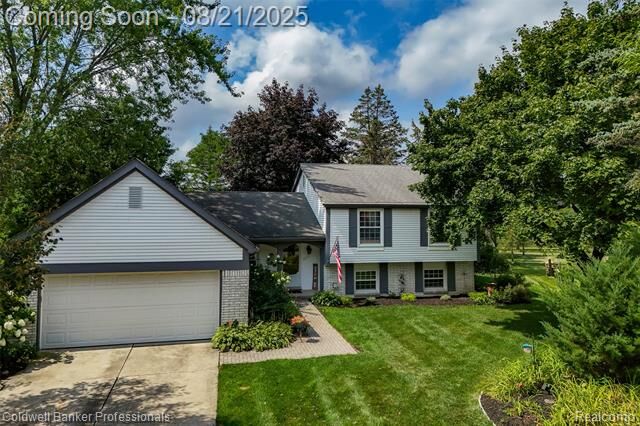 Property Photo:  5075 Bayside Drive  MI 48098 