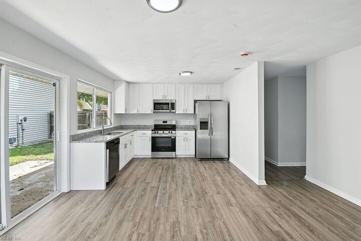 Property Photo: 1205 Geranium Cres VA 23453
