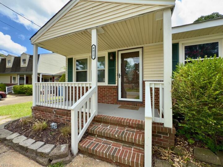 Property Photo:  2017 Athens Ct  VA 23323 