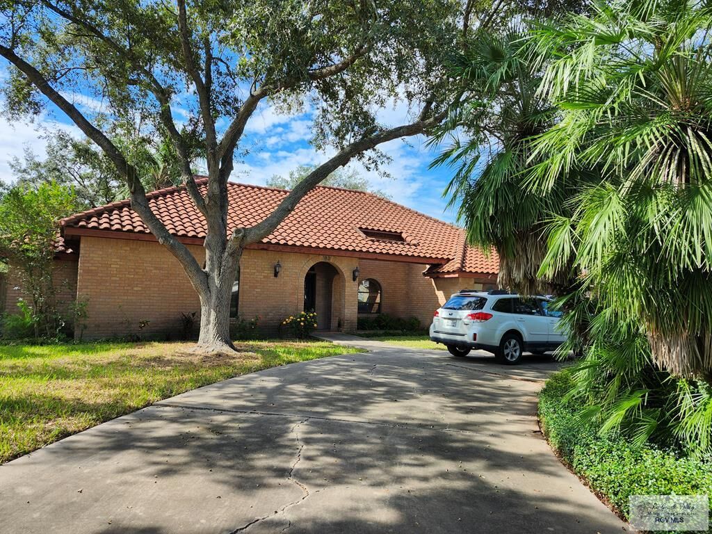 Property Photo: 600 Howard Lee Dr. TX 78559