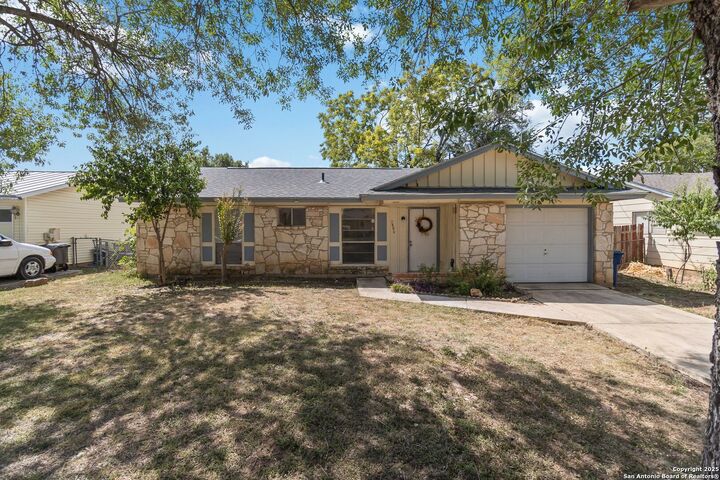 Property Photo: 7406 Clear Water St TX 78238