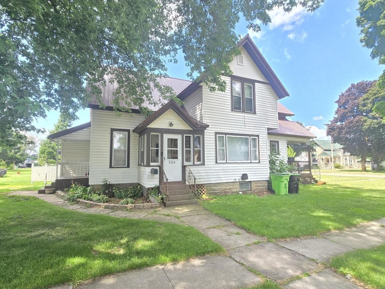 Property Photo:  303 West Brown Street  WI 53963 