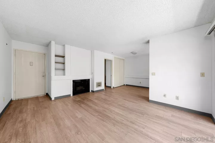 Property Photo: 10333 Caminito Aralia 70 CA 92131