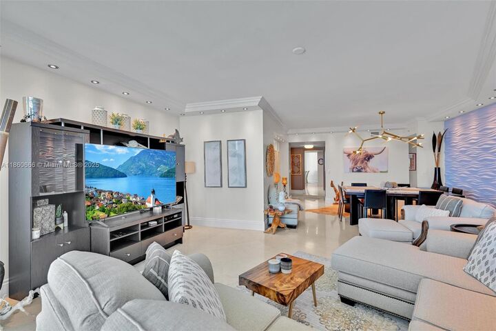 Property Photo:  3101 S Ocean Dr 2807  FL 33019 