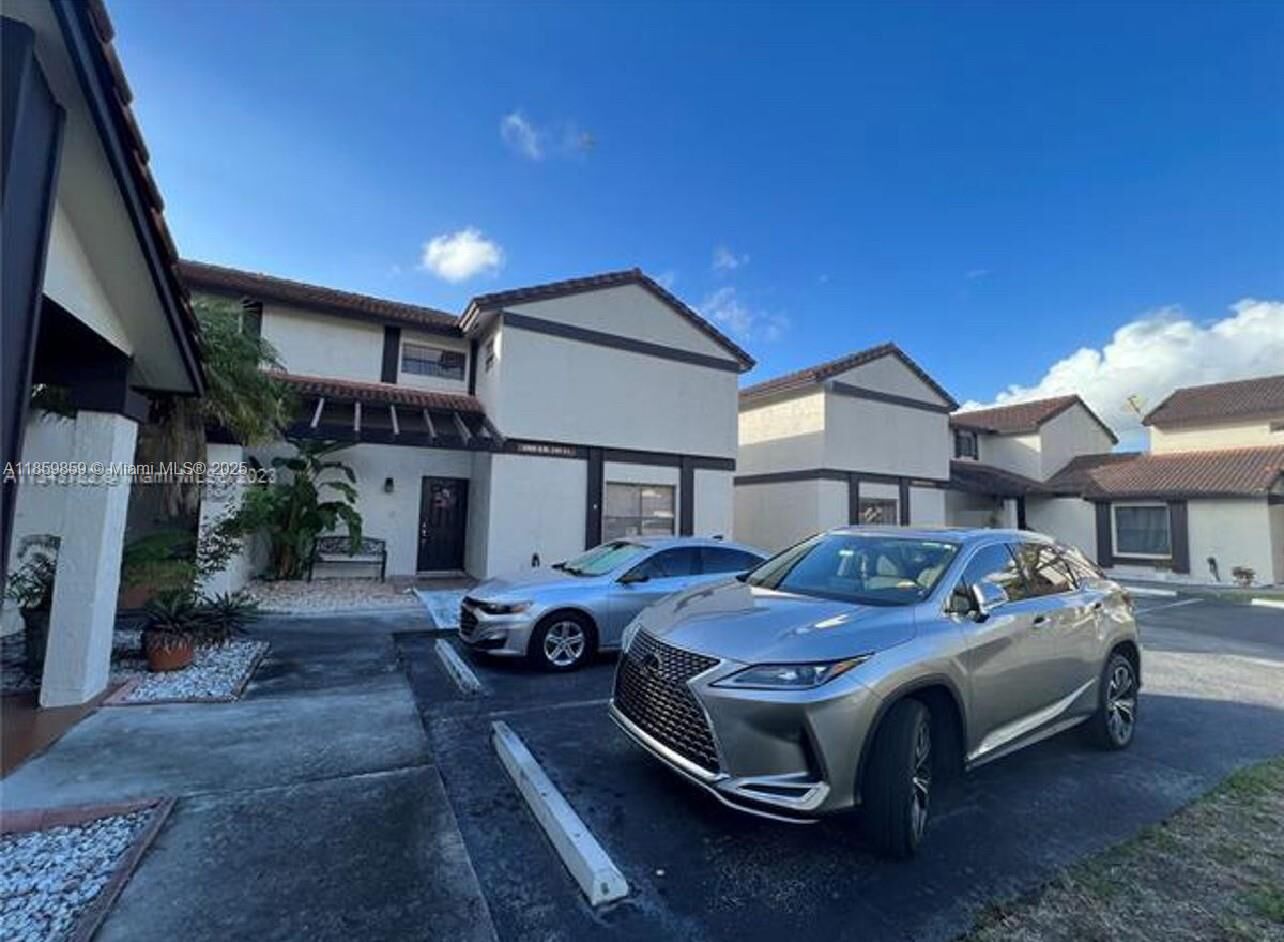 Property Photo:  4910 SW 149th Ct 11B  FL 33185 