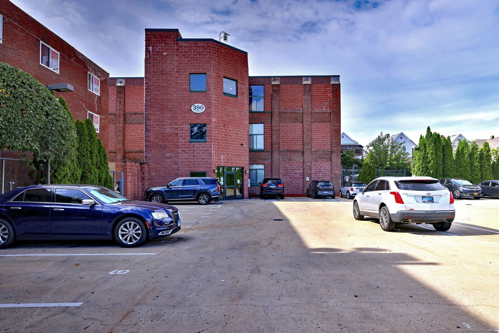 Property Photo:  390 Charles Street 110  CT 06606 