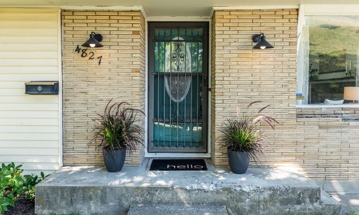 Property Photo:  4827 N Elgin St  WA 99205 