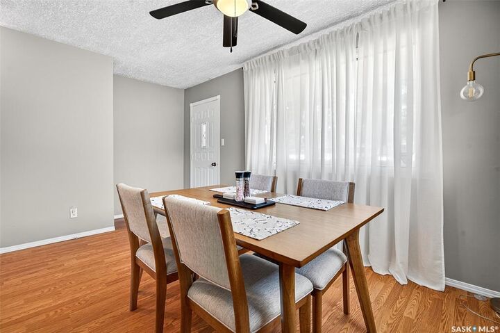 Property Photo:  807 Grandview Street W  SK S6H 5L7 