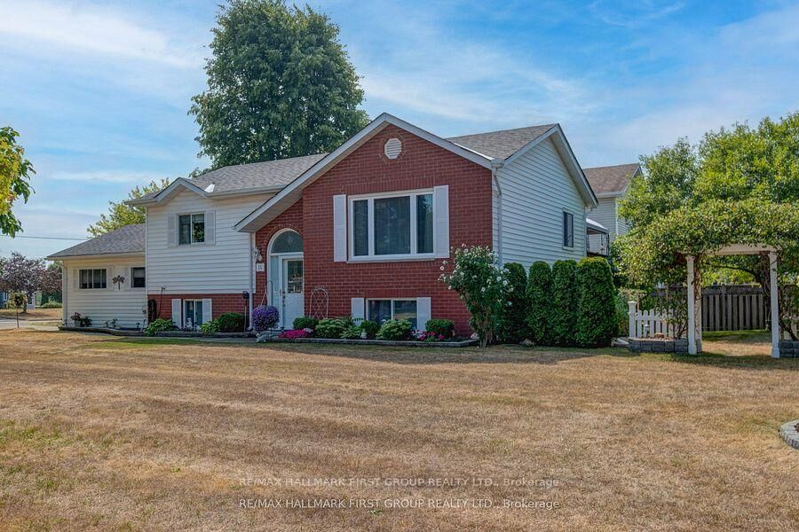 Property Photo:  15 Catherine Crescent  ON K0K 1H0 