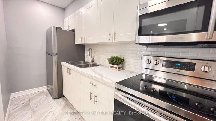 Property Photo:  100 Mornelle Court 1034  ON M1E 4X2 