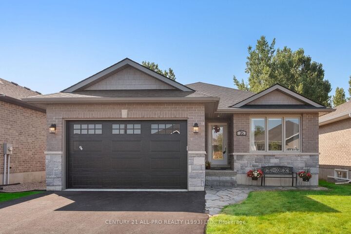 Property Photo:  76 Royal Gala Drive  ON K0K 1H0 