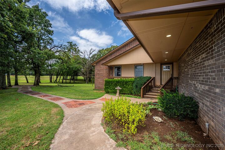 Property Photo: 4412 E Grandstaff Rd Road OK 74023