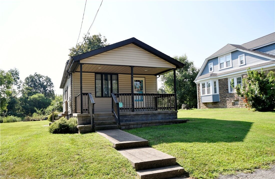 Property Photo:  4323 Armorhill  PA 15120 