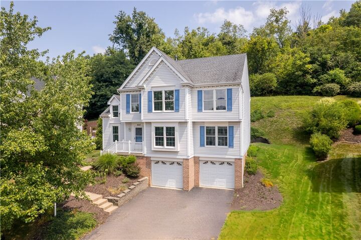 407 Pine Trees Drive  Carnegie PA 15106 photo