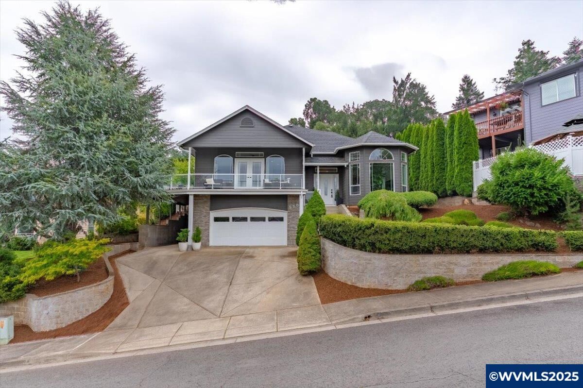 Property Photo: 958 Limelight Av NW OR 97304
