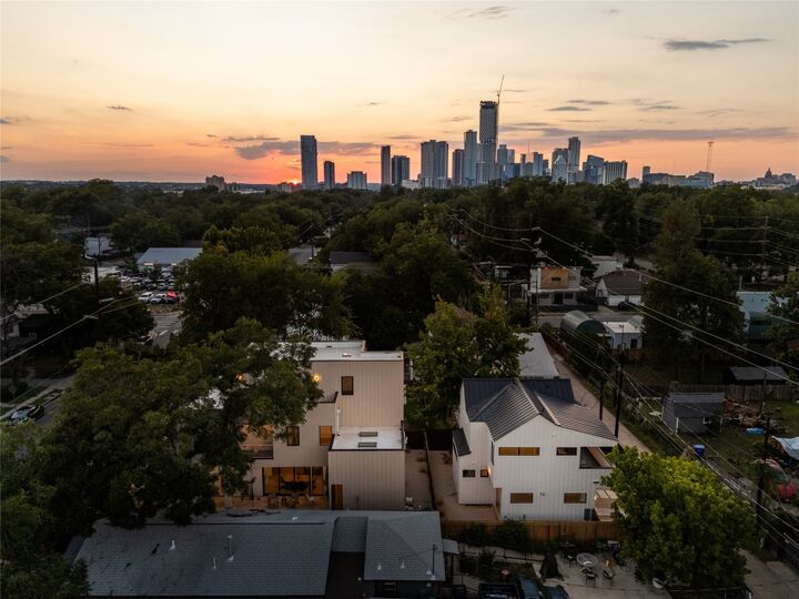 Property Photo: 2206 Holly Street 2 TX 78702