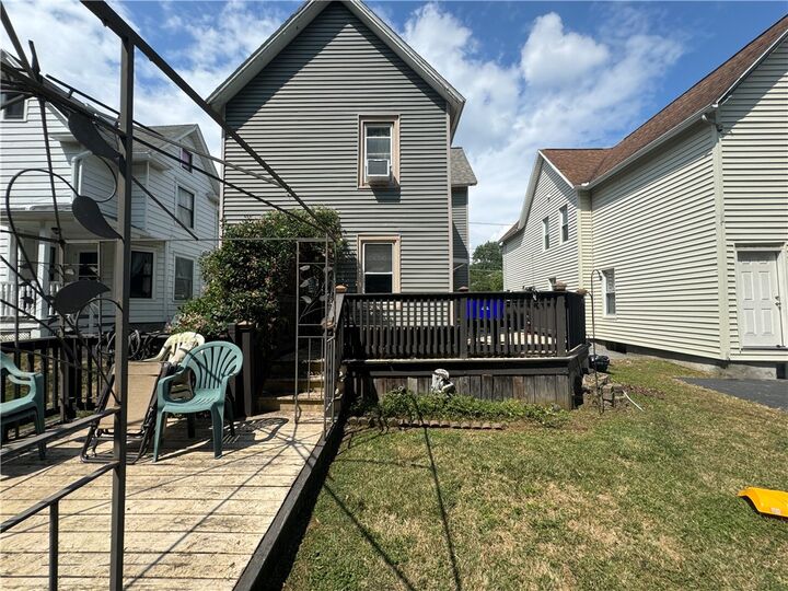 Property Photo:  207 William Street  NY 14456 