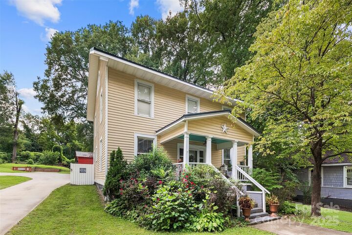 115 W 4th Avenue  Gastonia NC 28052 photo