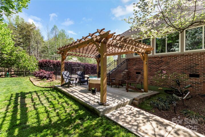 Property Photo: 1427 Doe Ridge Lane SC 29715
