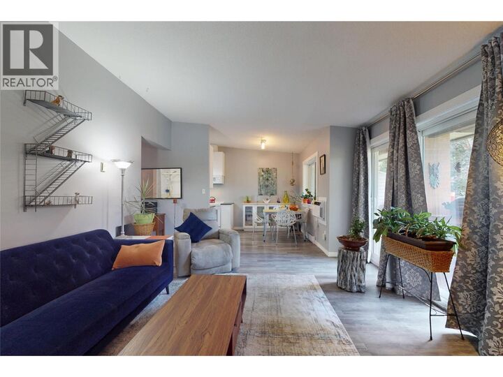 Photo de la propriété: 240 McIntosh Road 211 BC V1X 2C4