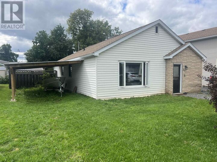 21 Grenville Ave  Atikokan ON P0T 1C0 photo