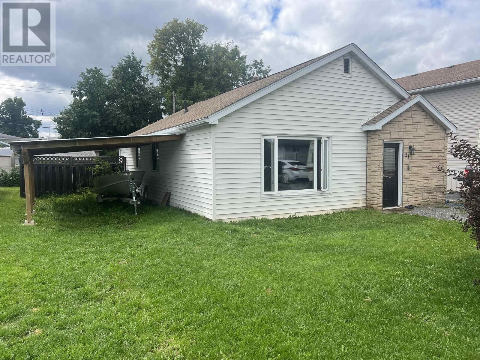Property Photo:  21 Grenville Ave  ON P0T 1C0 