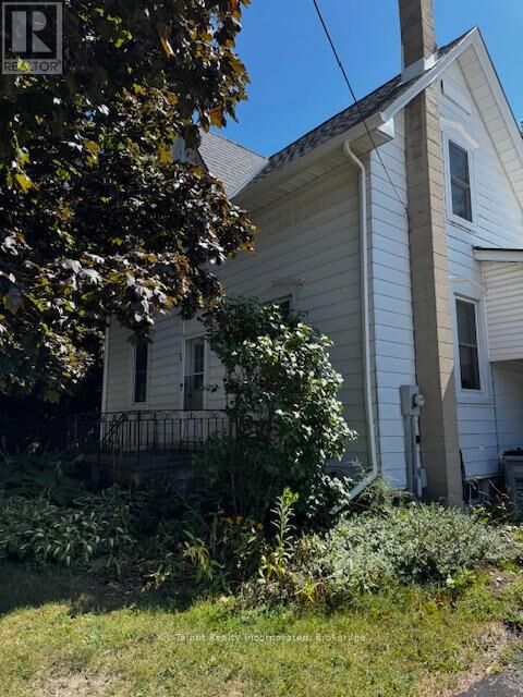 Property Photo:  50 Mary Street North  ON N0M 1L0 