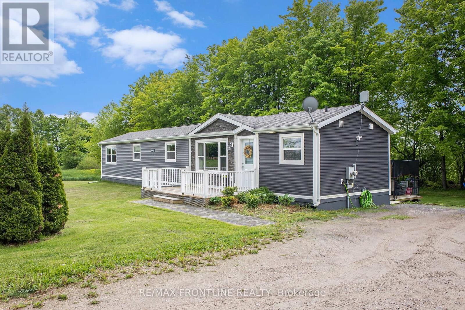 Property Photo: 541 Drummond Conc 7 Road ON K7H 3C8