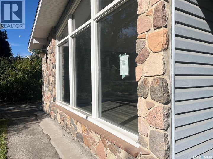 Property Photo: 133 Halifax Street N SK S4R 2W5
