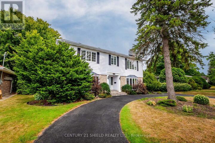 Property Photo: 903 Riverdale Avenue ON K6J 2L3