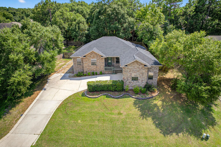 Property Photo:  603 Red Fern Road  FL 32536 