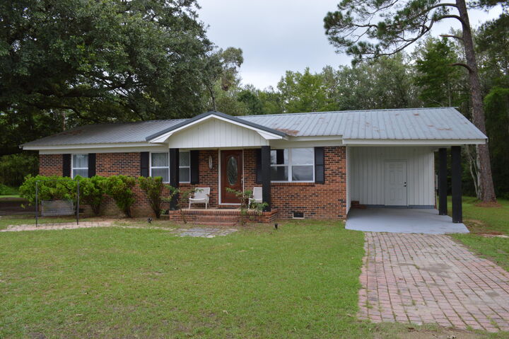 Property Photo:  7582 Goat Hill Road  AL 00N/A 