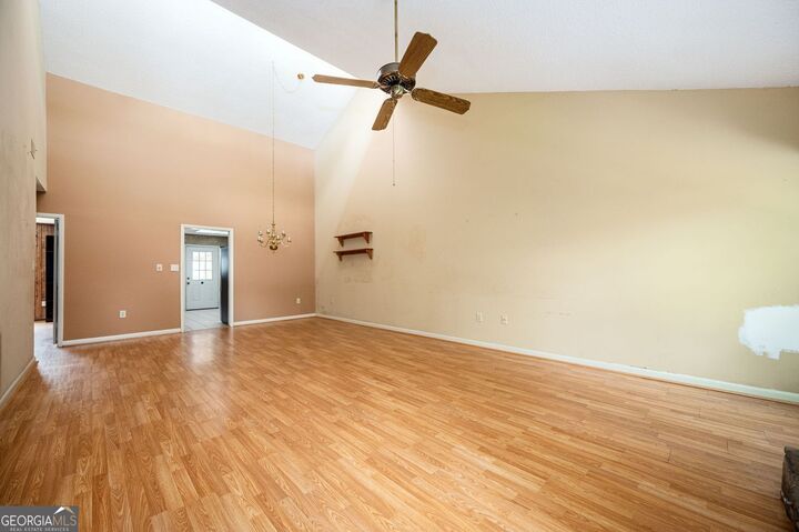 Property Photo: 805 Serramonte Drive GA 30068