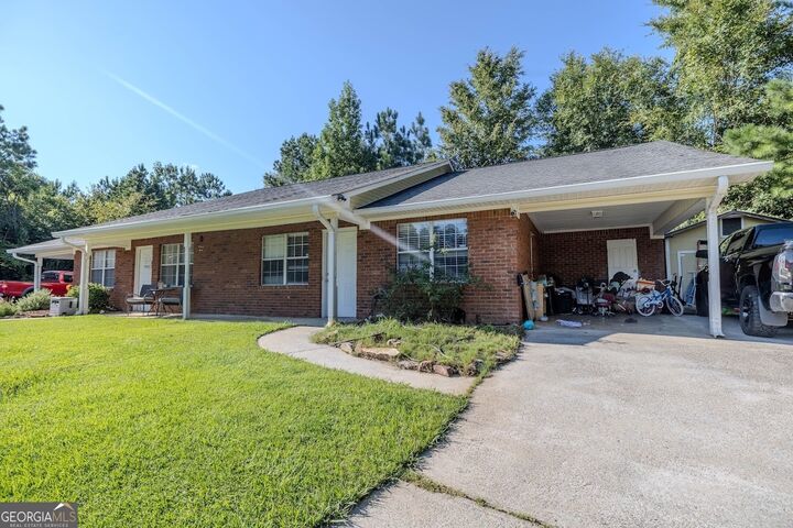 Property Photo:  15 Oakcrest Trail NE  GA 30165 