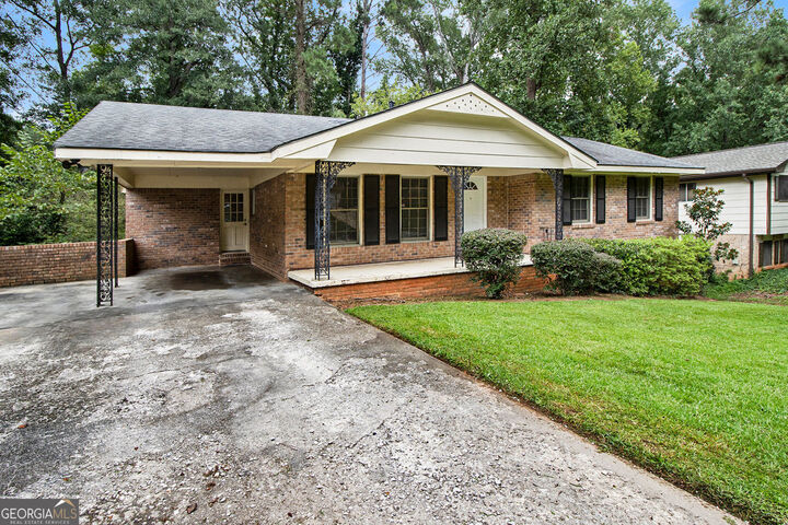 Property Photo: 3684 Glen Mora Drive GA 30032