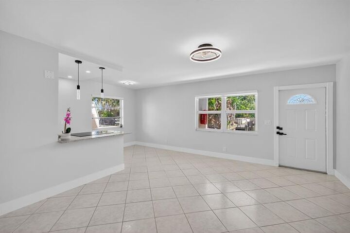 Property Photo:  510 SW 15th St 106  FL 33060 
