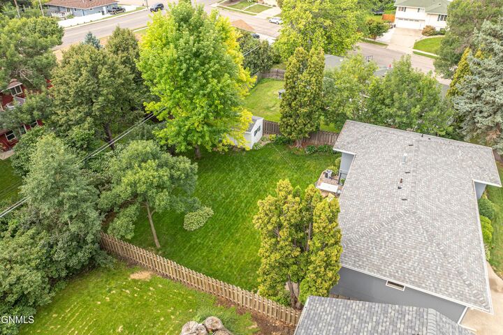Property Photo:  107 E Owens Avenue  ND 58501 