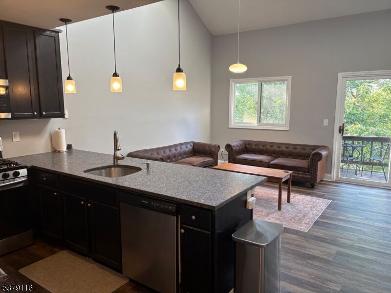 Property Photo: 6 Steamboat Dr 10 NJ 07462