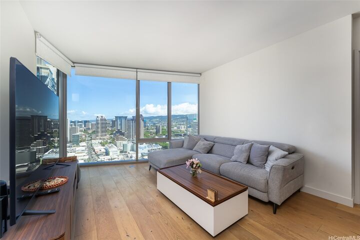 1001 Queen Street 3315  Honolulu HI 96814 photo