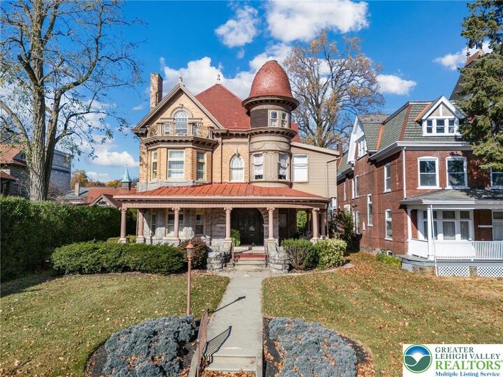Property Photo: 1509 W Hamilton Street Unit 2 PA 18102