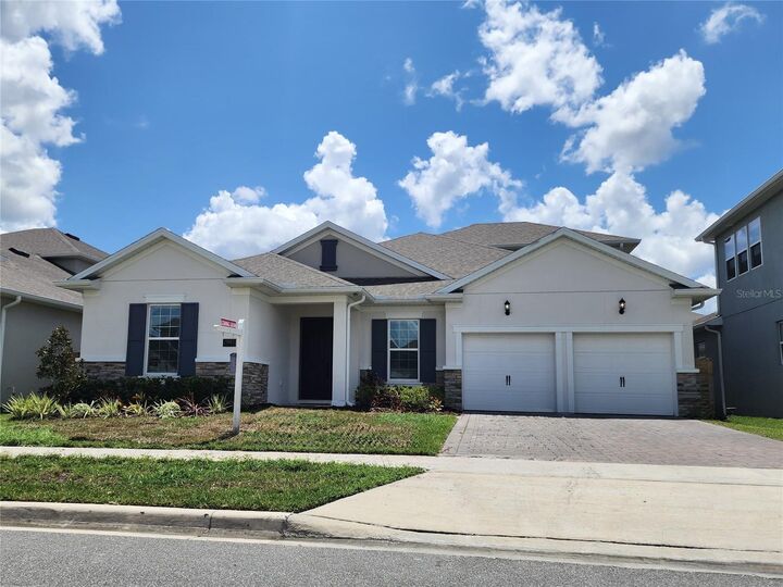 Property Photo:  19062 Blueleaf Street  FL 32827 