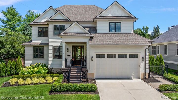 Property Photo:  1202 N Pine Street  MI 48307 1495 