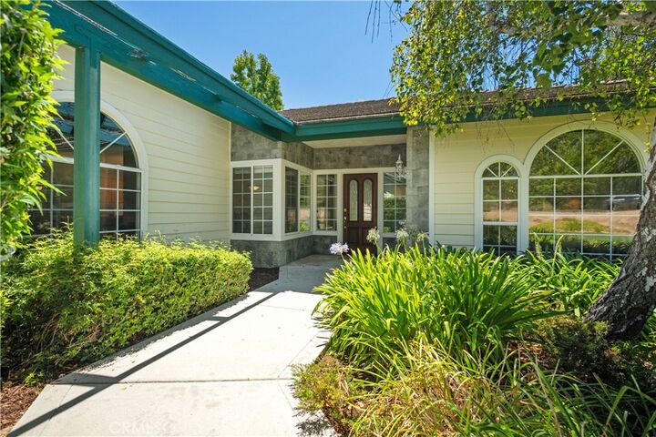 Property Photo:  1425 Surrey Hts  CA 92028 