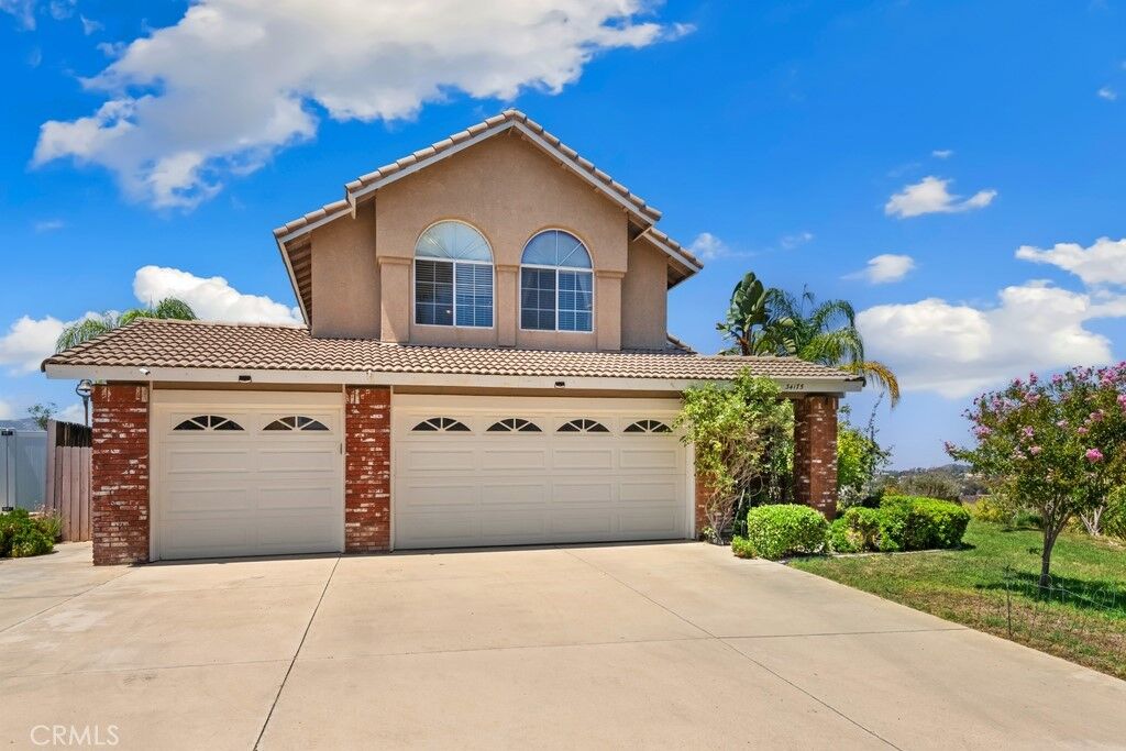 Property Photo: 34175 Shaded Meadow Cir CA 92595