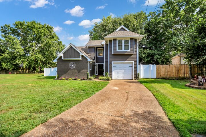 Property Photo: 109 Agee Ct TN 37075
