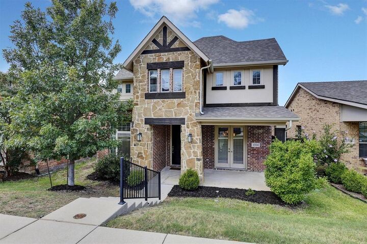 Property Photo: 4504 Del Rey Avenue TX 75070