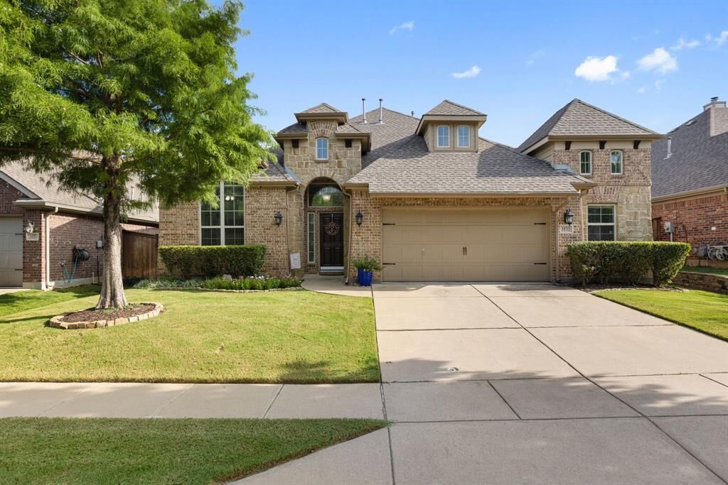 Property Photo: 3532 Gallant Trail TX 76244